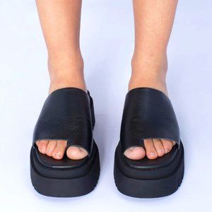 E8 by Miista Maggie Toe Loop platform sandal